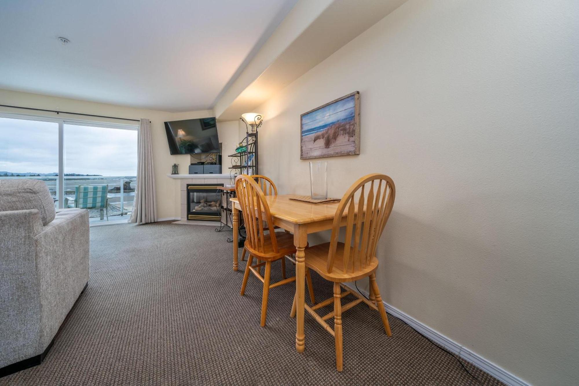 Waters Edge 402 Lincoln Exterior foto
